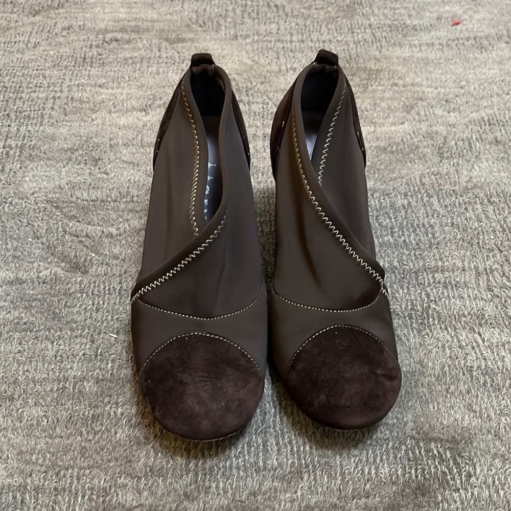 Taryn by Taryn Rose ankle booties suede and stretch material brown sz 6